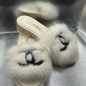 Chanel CC logo Lambskin Fur Shearling Mules Slides Sandals White Size 36